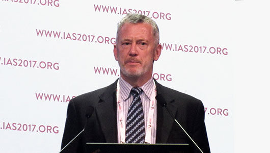 Joel Gallant en la presentación de nuevos datos sobre bictegravir en la IAS 2017. Foto: Liz Highleyman, hivandhepatitis.com